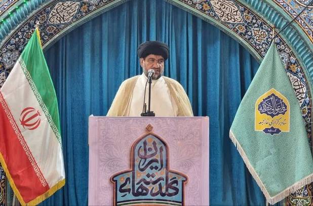 امام جمعه گناوه: حضور حماسی مردم وظیفه مسئولان را سنگین‌تر کرد