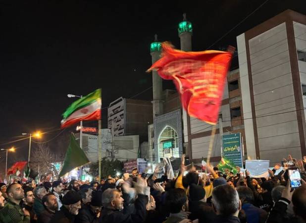 خون‌خواهی عزاداران آملی در سوگ رهبر شهید
