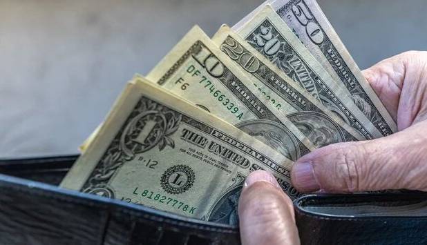 کشف ۴۱۶ میلیارد ریال ارز خارجی قاچاق در هنگ مرزی ارومیه