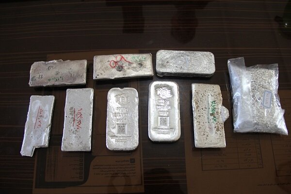 سردار احمدی: ۵ کیلو نقره قاچاق در مرز سرو کشف شد 