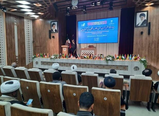 ایران مرکز تعاملات جهانی و انتقال اسلام ناب است