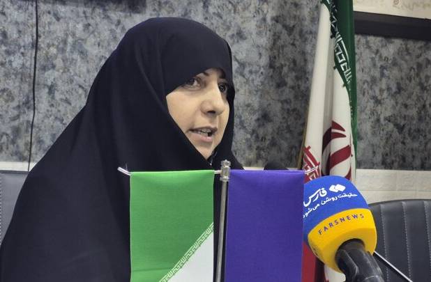 دختران نوجوان با خلاقیت و دلنوشته‌های شهدا جذب هیئت شدند