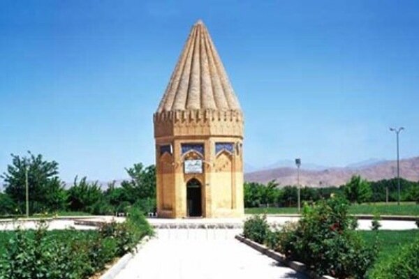 ظرفیت های گردشگری تویسرکان منعکس شود