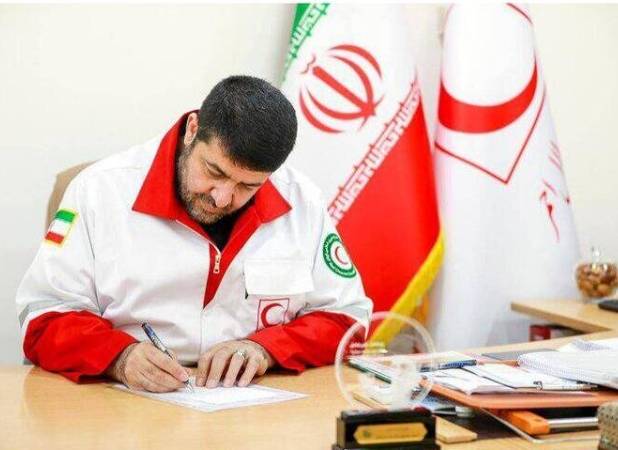 رهبرمان همانند جد بزرگوارشان در حال خدمت به مردم به شهادت رسیدند