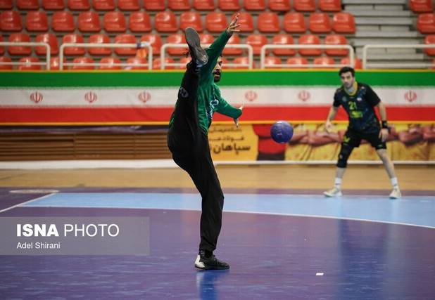 هفته چهاردهم لیگ برتر هندبال مردان/صدرنشینی موقت مس کرمان در روز پیروزی سپاهان