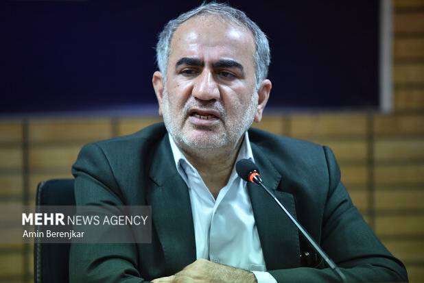 دولت  با پتروشیمی‌هایی که بدهی خود را نمی‌پردازند برخورد کند