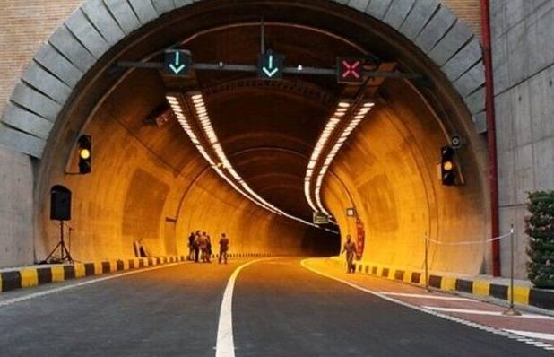 محدودیت شبانه تردد در تونل تنگ زاغ جاده حاجی‌آباد – بندرعباس