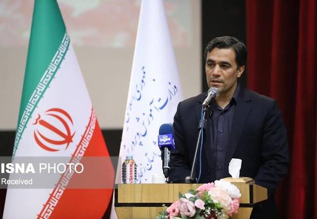 مدارس را به محیطی گفت‌وگومحور تبدیل کنیم