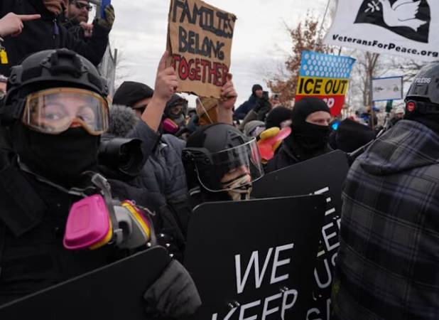 درگیری معترضان با پلیس آمریکا در مینیاپولیس؛ بازداشت ۴۲ نفر+ فیلم