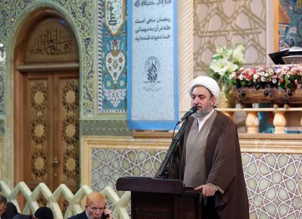 ایستادگی مومنان در مسیر حق؛ آموزه‌هایی از آیه روز زندگی با آیه‌ها