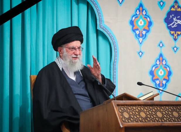 تصاویر هوایی از اجتماع سوگواران رهبر شهید در خرم‌آباد