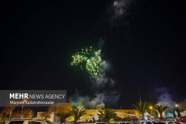 طنین الله اکبر در میدان نقش جهان