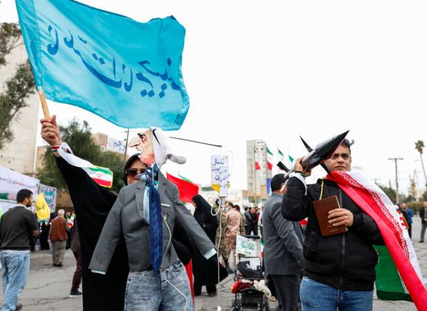 راهپیمایی ۲۲ بهمن در یادمان‌های دفاع مقدس خوزستان آغاز شد 