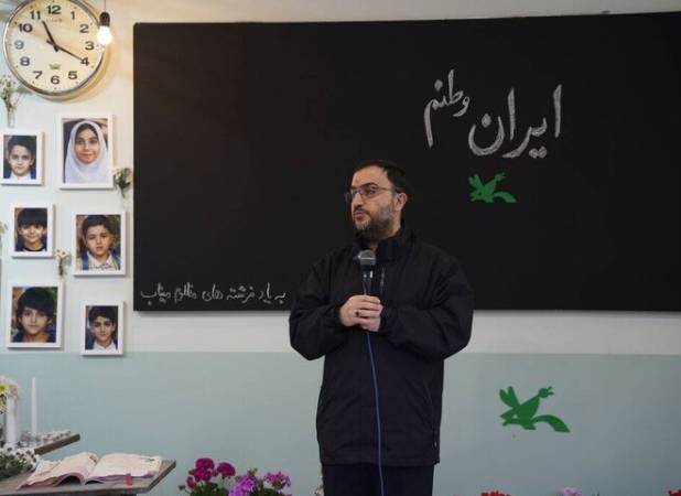 هنرمندان، رزمنده فرهنگی هستند