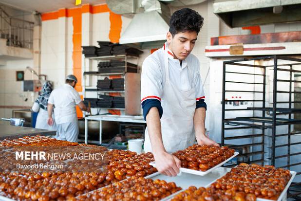 اعلام نرخ مصوب زولبیا، بامیه، آش و حلیم در استان ایلام