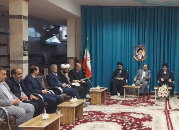 امام جمعه بناب: حضور مدیران در جلسات فرهنگی باید منظم و مؤثر باشد