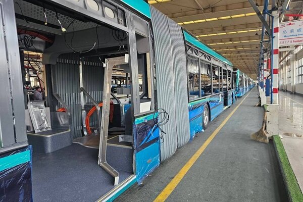 روند آماده‌سازی متروباس‌های تمام‌برقی در چین برای ایران