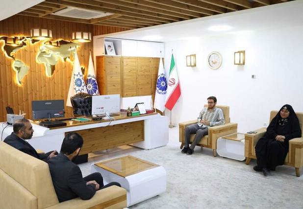 عموری: اتاق بازرگانی اهواز به تربیت کارآفرینان نسل فردا متعهد است
