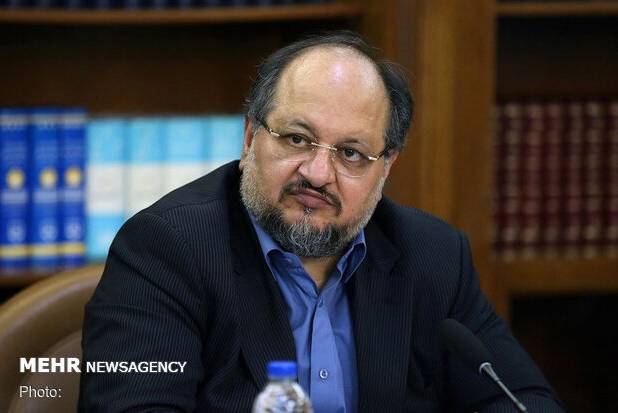 شریعتمداری: اگر اتفاقات داوری نبود استقلال نتیجه بهتری برابر الاهلی کسب می کرد