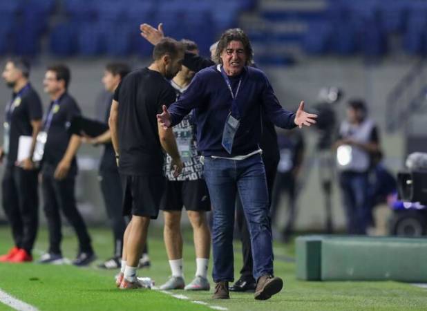 حضور ساپینتو از ابتدا هم اشتباه بود/ بازیکنان زیر نظر چه کسی جذب شدند؟