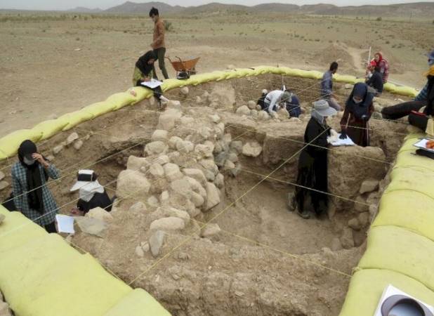 سفال‌های هخامنشی، اشکانی و ساسانی در یک محوطه تاریخی کشف شد
