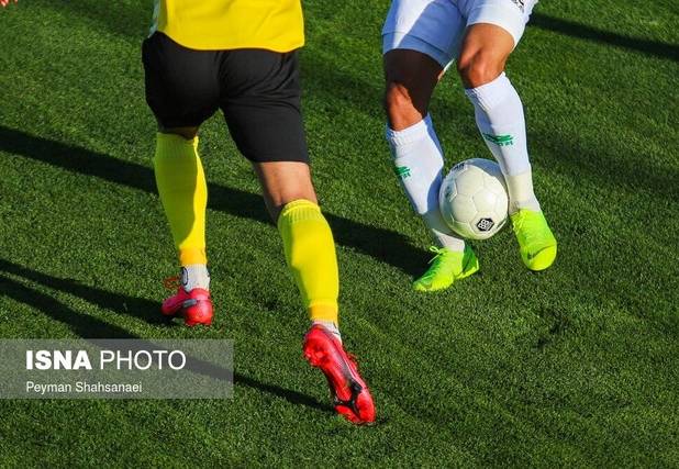 حرکت عجیب و اعتراضی بازیکنان ذوب آهن پس از شکست مقابل فولاد