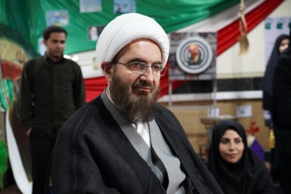 رئیس شورای سیاستگذاری ائمه جمعه کشور: راه ما فقط «ایران قوی» با وحدت، خدمت و پیشرفت است