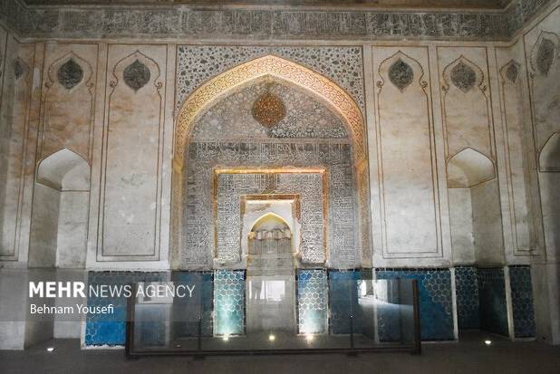 بررسی‌های اولیه برای صحت‌سنجی اصالت آجر مسجد جامع ساوه انجام شد