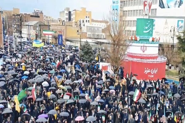 حماسه آفرینی مردم مرزدار ارومیه در راهیپمایی ۲۲ بهمن