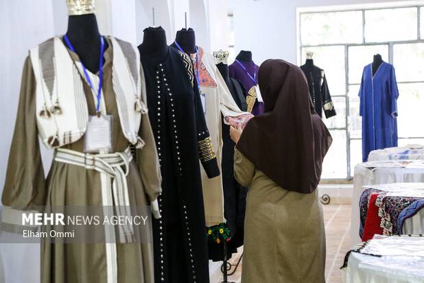 غفلت تازه بازار یا چالش جدی فرهنگی؟/ خلا پوشاک حجاب در بازار شب عید