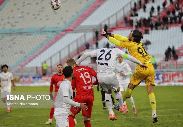 تراکتورِ ربیعی از باخت گریخت