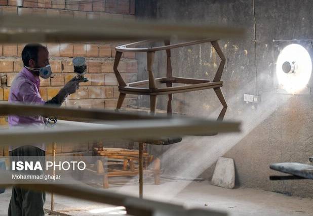 حدود ۳۰ هزار نفر در زنجیره صنعت مبلمان البرز کار می‌کنند