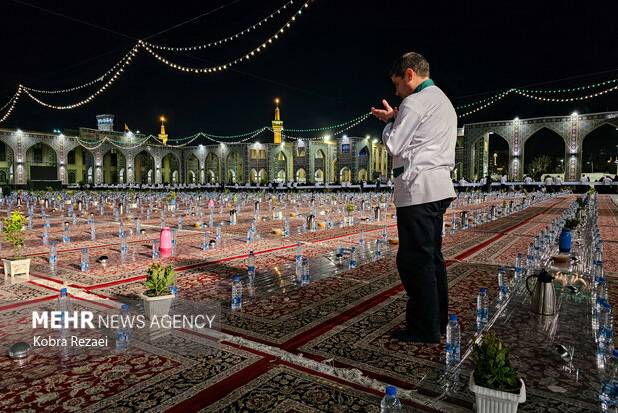 آمادگی مهمانسرای حضرت رضا(ع) برای ضیافت افطار در صحن‌های رضوی