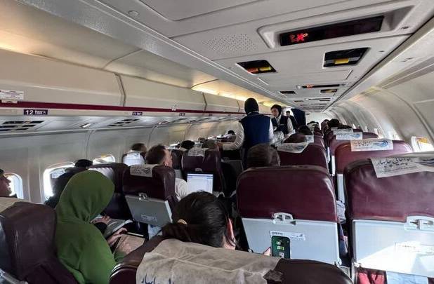 نقص فنی پرواز تهران–ارومیه؛ هواپیما به آشیانه بازگشت