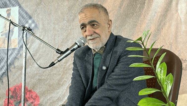 پژوهشگر مسائل سیاسی: شهدای ایران مسیر آقایی و عزت را برای ملت گشودند