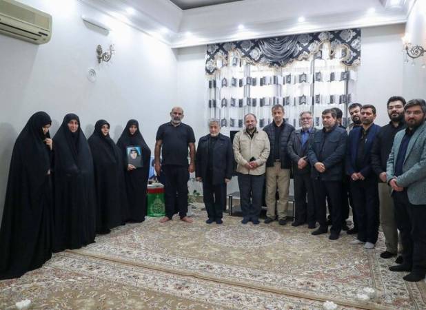 داغی که شکوه شد؛ روایت دیدار با خانواده شهیده جوان جنگ رمضان
