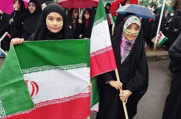 خروش مردم دیار سلطان جلال الدین اشرف(ع) در روز ۲۲ بهمن