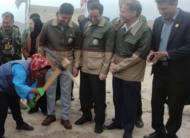 ایران با ۳۰۰ روز آفتابی در سال ظرفیت کم‌نظیری برای توسعه انرژی‌های پاک دارد