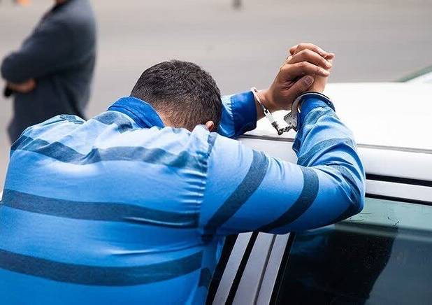 سارق مسلح طلافروشی لاهیجان در تهران دستگیر شد