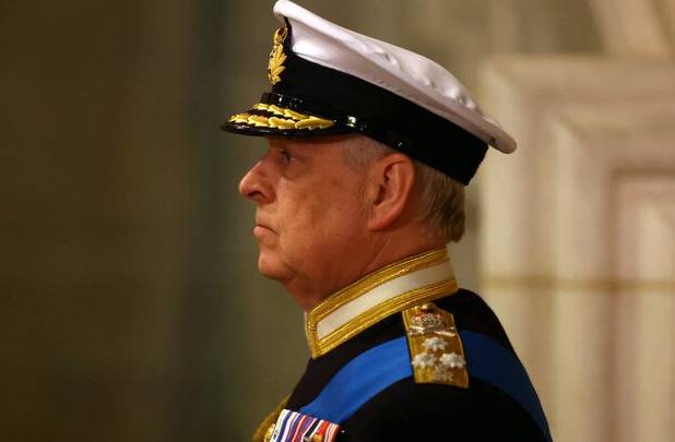 برادر پادشاه انگلیس بازداشت شد