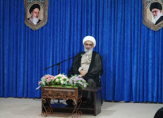 امام جمعه بوشهر: روحانیون مولفه قدرت برای نظام هستند