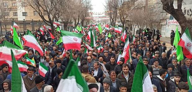 آغاز راهپیمایی ۲۲ بهمن با حضور گسترده مردم در خراسان‌جنوبی