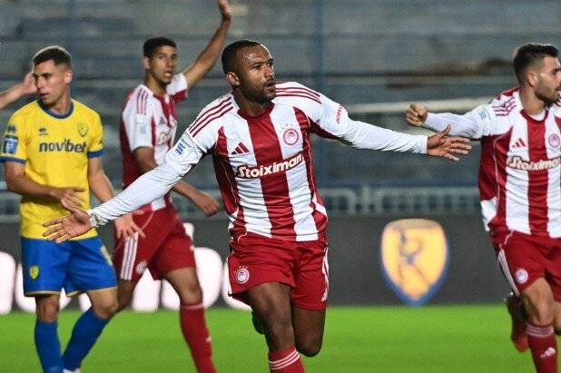 اصرار المپیاکوس به حفظ رقیب طارمی