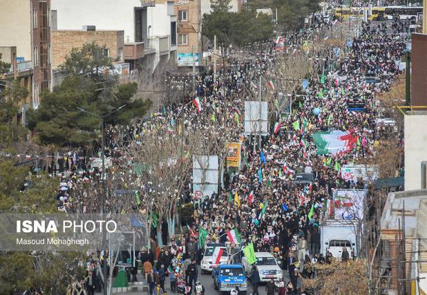 قدردانی نماینده ولی‌فقیه در استان و استاندار سمنان از حضور پرشور مردم در راهپیمایی ۲۲ بهمن