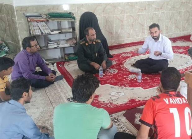تفاهم‌نامه ساخت دو زمین چمن مصنوعی در زیرکوه گافر بشاگرد امضا شد