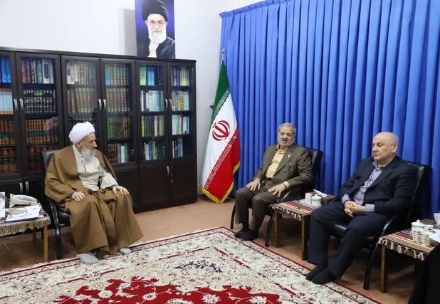 نشست وزیر آموزش‌وپرورش با مسئولان مازندران برای تقویت تعلیم و تربیت