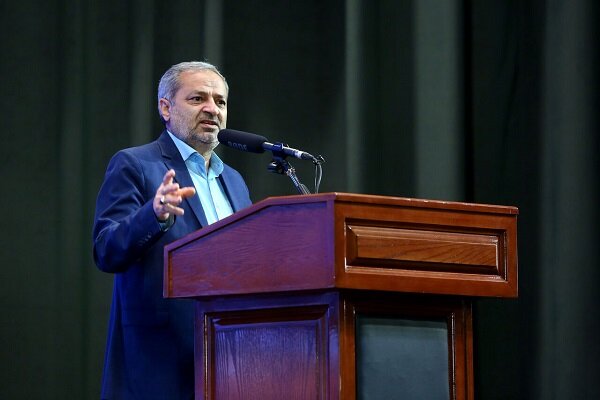 کاظمی: حلقه مصرف کتاب در مدارس، مهم‌ترین چالش آموزش و پرورش است