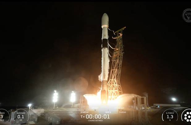 قدرتمندترین موشک جهان روی سکوی پرتاب رفت