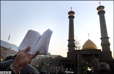 زیارتنامه حضرت رسول (ص) در مساجد استان تهران قرائت می شود