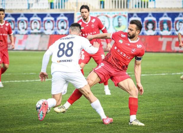 تصمیم خطرناک سرمربی پرسپولیس درمورد ۳ بازیکن/ ریسک در لبه پرتگاه!